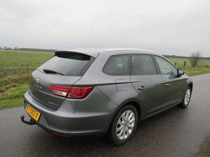 SEAT Leon Seat Leon ST 1.0 116pk EcoTSI Style Connect Naviga, Auto diversen, Schadeauto's, Seat, Handgeschakeld, Benzine, Stationwagon