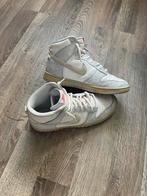 Nike high dunks “spray paint” maar 43, Kleding | Heren, Schoenen, Ophalen of Verzenden, Zo goed als nieuw