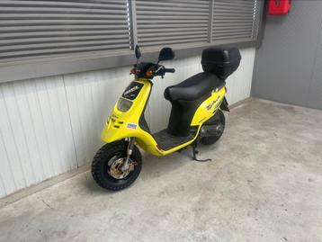 Piaggio typhoon 50cc 2t scooter duitse papieren geel beschikbaar voor biedingen