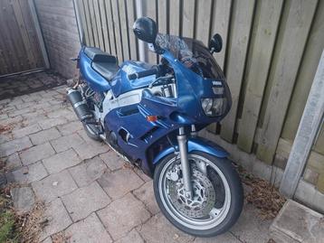 Yamaha FZR 600 beschikbaar voor biedingen