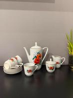 Vintage (kinder) thee servies met bloemen, Gebruikt, Ophalen of Verzenden, Overige stijlen, Porselein