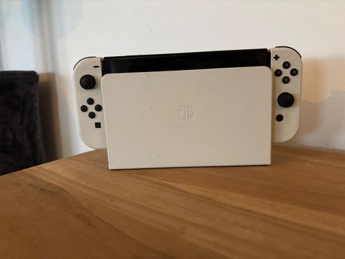 Nintendo Switch Oled White, Spelcomputers en Games, Spelcomputers | Nintendo Switch, Zo goed als nieuw, Switch OLED, Met 1 controller