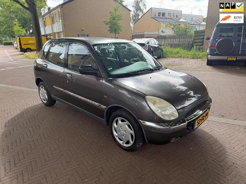 Daihatsu Sirion AUTOMAAT / 80.000 NAP / 4X elektrische ramen, Auto's, Daihatsu, Bedrijf, Te koop, Sirion, Centrale vergrendeling