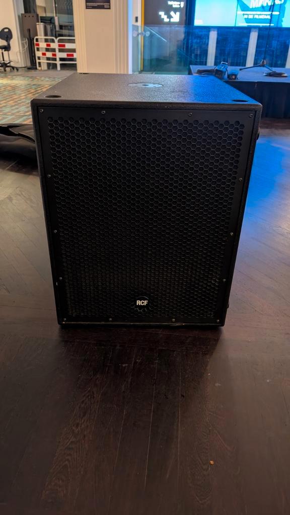 RCF 8004-AS, Muziek en Instrumenten, Versterkers | Keyboard, Monitor en PA, Gebruikt, P.A., 1000 watt of meer, Ophalen