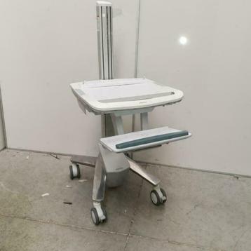Medische Ergotron StyleView mobiele laptoptafel beschikbaar voor biedingen