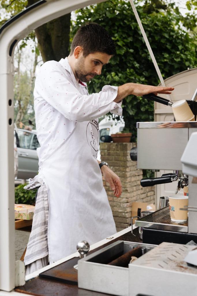 barista op locatie beurs italie event open dag Cappuccino, Hobby en Vrije tijd, Overige Hobby en Vrije tijd, Nieuw, Ophalen of Verzenden