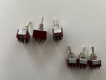 Diverse mini switches elektrische gitaar beschikbaar voor biedingen