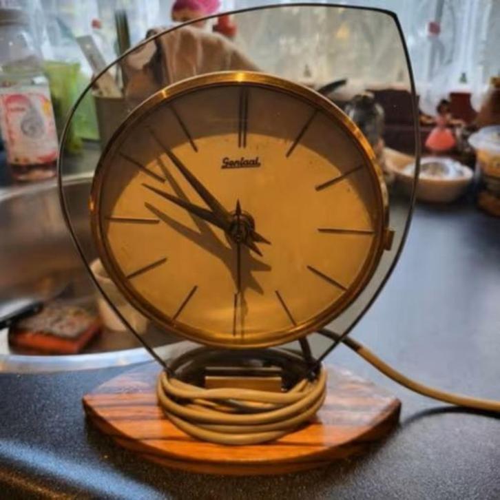 leuk klokje., Antiek en Kunst, Antiek | Klokken, Ophalen of Verzenden
