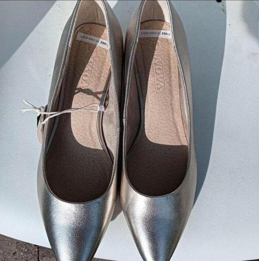 Elegante goudkleurige pumps maat 39, Kleding | Dames, Schoenen, Zo goed als nieuw, Pumps, Overige kleuren, Ophalen of Verzenden