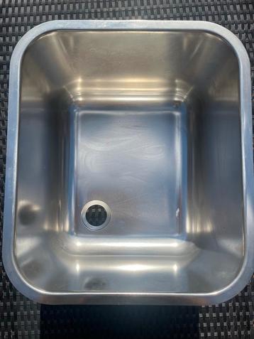 RVS spoelbak 40x40x25 cm – in goede staat beschikbaar voor biedingen