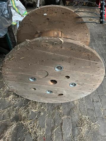 Houten Kabelhaspel beschikbaar voor biedingen