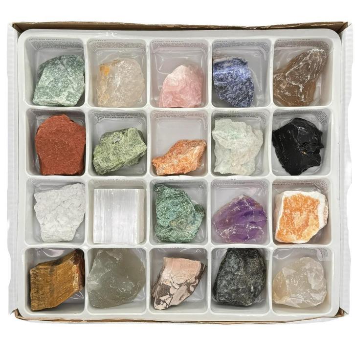 Mineralen doos 20 stuks met benaming 4-6 cm, Verzamelen, Mineralen en Fossielen, Mineraal, Ophalen of Verzenden
