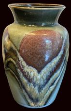 Leo Martens handgedraaide vaas tenmoku glazuur 14 cm hoog, Ophalen
