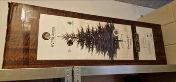 Neppe kerstboom beschikbaar voor biedingen