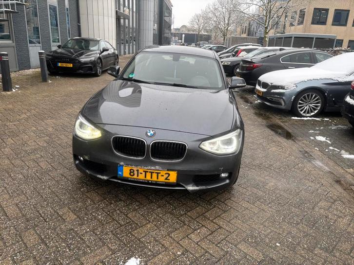 BMW 1-Serie 2.0 116D 5DR 85KW 2012 Grijs, Auto's, BMW, Bedrijf, 1-Serie, Diesel, C, Hatchback, Handgeschakeld, Origineel Nederlands