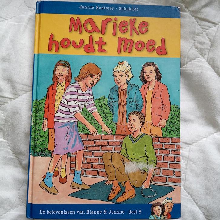 Marieke houdt moed - Rianne & Joanne deel 8, Boeken, Kinderboeken | Jeugd | onder 10 jaar, Gelezen, Fictie algemeen, Ophalen of Verzenden