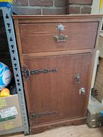 Vintage Nachtkastje/Kabinetje met Slot, Antiek en Kunst, Antiek | Meubels | Kasten, Ophalen of Verzenden