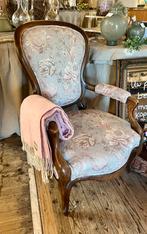 Antieke Brocante stoel, nieuw gestoffeerd, slaapkamer stoel
