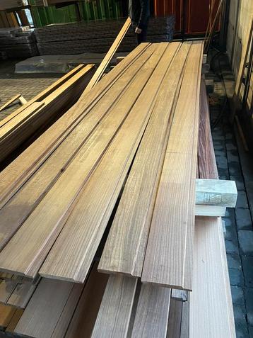 Thermo fraké channelsiding 18x135/105/80cm beschikbaar voor biedingen