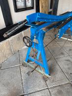 Blauw metalen knipschaar, Ophalen