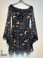 Gothic jurk met manen en sterren - Maat XS, Kleding | Dames, Jurken, Zwart, Nieuw, Ophalen of Verzenden, Maat 34 (XS) of kleiner