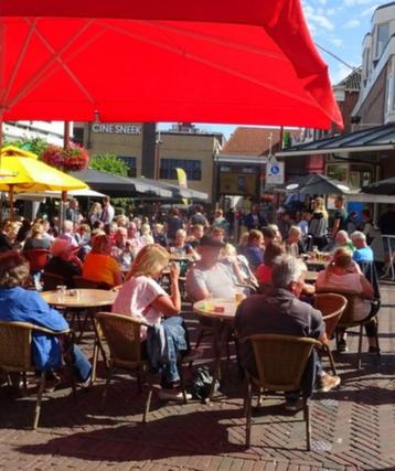 man zoekt vrouw, Contacten en Berichten