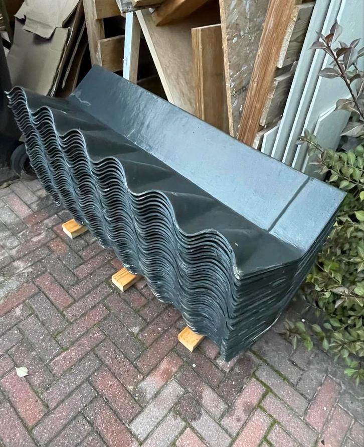 Eternit nokken opzetstukken asbestvrij NT grijs, Doe-het-zelf en Verbouw, Dakpannen en Dakbedekking, Zo goed als nieuw, Golfplaat