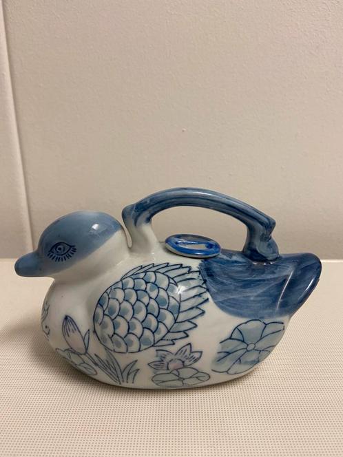 Chinese theepot in de vorm van een eend blauw/wit 18cm, Antiek en Kunst, Curiosa en Brocante, Ophalen of Verzenden