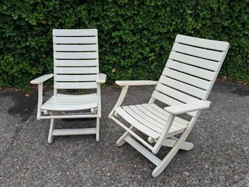 2 EMU beukenhouten witte (licht vergeeld) tuinstoelen beschikbaar voor biedingen