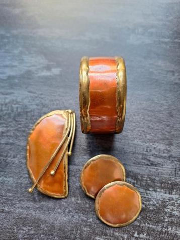 Sierradenset  beschikbaar voor biedingen