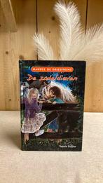 Teunie Suijker - De zadeldieven Manege de Driesprong deel 1, Boeken, Ophalen of Verzenden, Zo goed als nieuw, Teunie Suijker