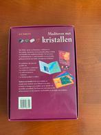 Box ‘Meditieren met Kristallen (+ karten, boek en stenen), Boeken, Hobby en Vrije tijd, Ophalen of Verzenden, Zo goed als nieuw