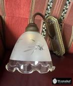 2 Wandlampen klassiek messing brons - glazen lampenkap bloem, Huis en Inrichting, Lampen | Wandlampen, Ophalen of Verzenden, Glas