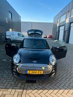 Mini 3-deurs (f56) Electric 184pk Aut 2021 Zwart, Automaat, 50 €/maand, 4 stoelen, Leder en Stof