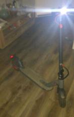Elektrische step - Gebruikt lader erbij rijd goed, Fietsen en Brommers, Steps, Ophalen of Verzenden, Gebruikt, Elektrische step (E-scooter)