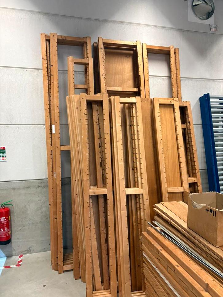 Grote partij houten stellingen., Huis en Inrichting, Kasten | Stellingkasten, Gebruikt, Ophalen