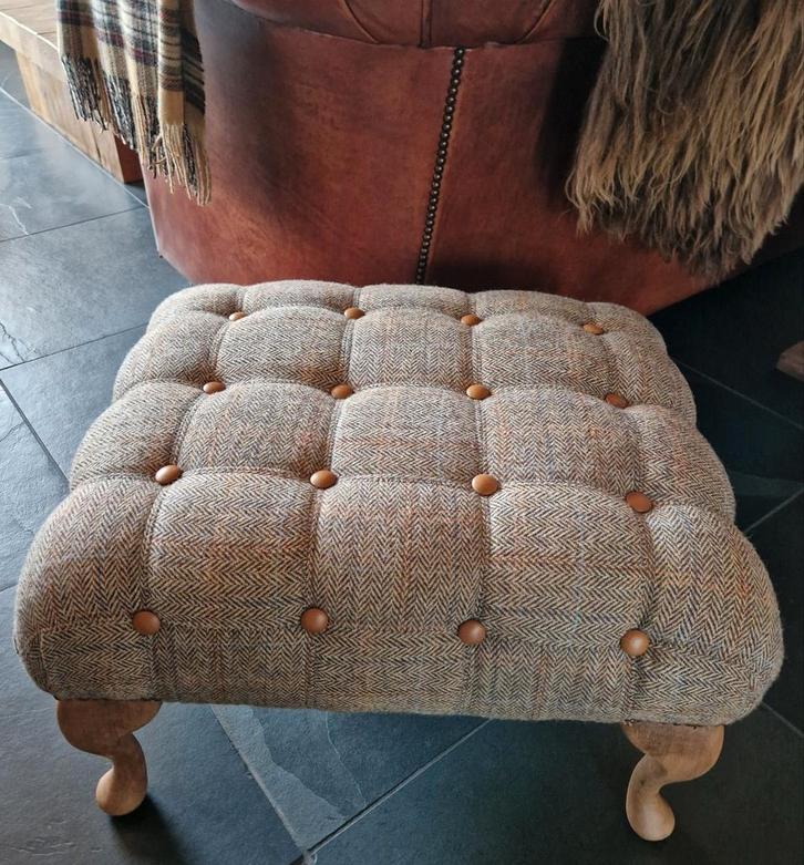 Footstool van Harris Tweed, Huis en Inrichting, Banken | Voetenbanken en Poefen, Zo goed als nieuw, Minder dan 50 cm, 50 tot 75 cm