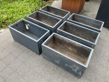 Mega Collections plantenbakken (6 stuks) beschikbaar voor biedingen