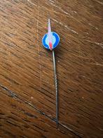 Total Petrol Vintage Pin Badge 1955-1963, Verzamelen, Speldjes, Pins en Buttons, Ophalen of Verzenden, Gebruikt, Merk, Speldje of Pin