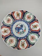 Antiek Chinees of Japans imari porceleinen bord met draak, Ophalen