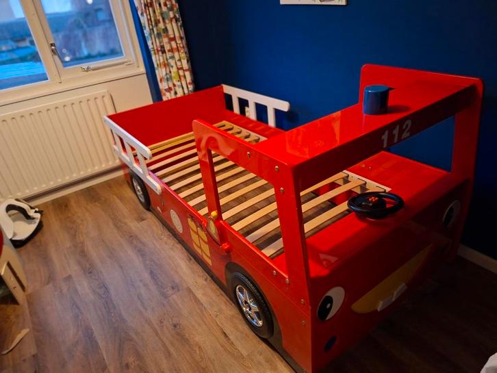Brandweerwagen bed, Kinderen en Baby's, Kinderkamer | Bedden, Gebruikt, 180 cm of meer, 85 tot 100 cm, Lattenbodem, Ophalen