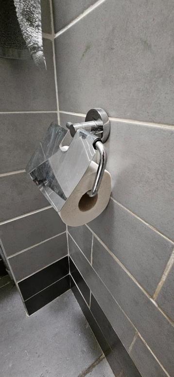 WC rol houder chroom met klep Haceka  - overbodig geworden beschikbaar voor biedingen