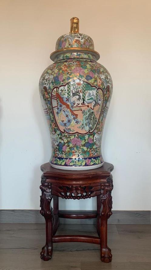 3 AWSOME VINTAGE FAMMILY ROSE WITH WONDERFULL MOTIFS, Antiek en Kunst, Antiek | Porselein, Ophalen