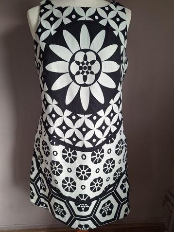 Nieuwe aparte jurk zwart/wit print van Desigual, maat 42 beschikbaar voor biedingen
