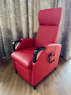 Vrijwel nieuwe sta-op stoel Fitform 520 Relaxo (te A'foort), Huis en Inrichting, Fauteuils, Ophalen, Zo goed als nieuw, 75 tot 100 cm
