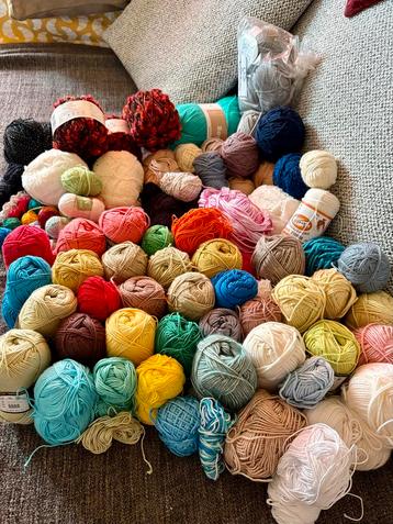 Haakkatoen, breigaren beschikbaar voor biedingen