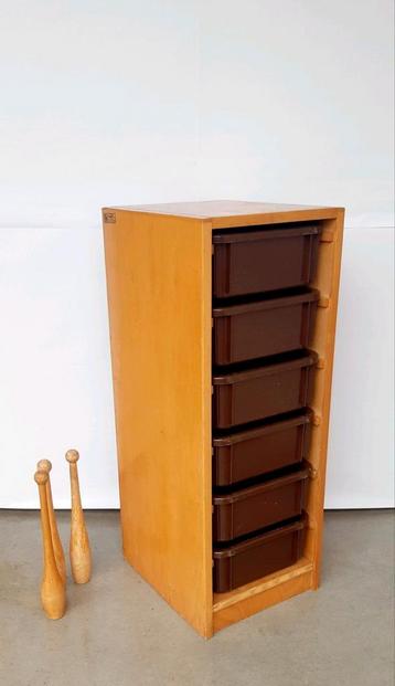 Vintage Rolf schoolkastje met uitneembare lades beschikbaar voor biedingen