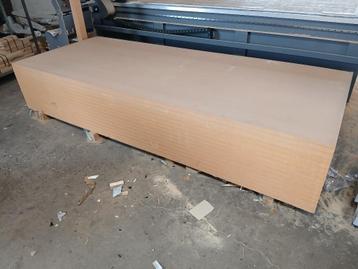 GOEDKOOP!! 305x122 18mm opruiming onder inkoop!!!! beschikbaar voor biedingen