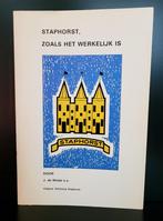 Staphorst zoals het werkelijk is, Ophalen of Verzenden, Zo goed als nieuw
