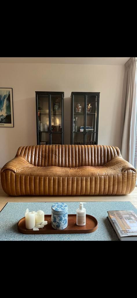 Stijlvolle lederen bank, Huis en Inrichting, Banken | Bankstellen, Zo goed als nieuw, Rechte bank, Driepersoons, 200 tot 250 cm